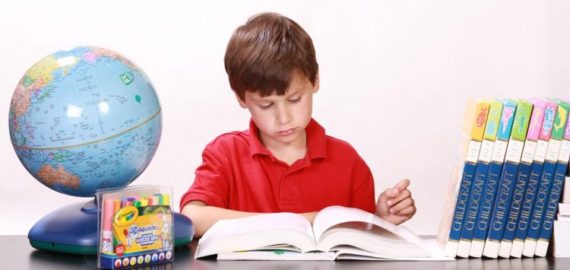 وسائل لتقوية ذاكرة الطفل وتنشيط عقله
